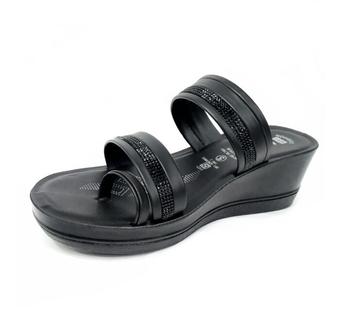 Walkaroo Affordable Black Sandals for ladies - Image 2